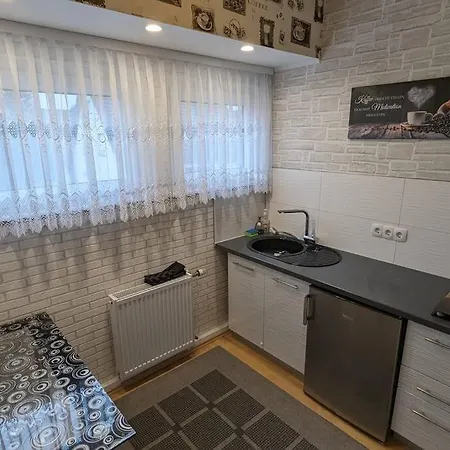 With Bathroom & Kitchen - Bad Salzuflen